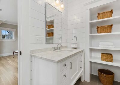 Beautiful vanity with large storage space